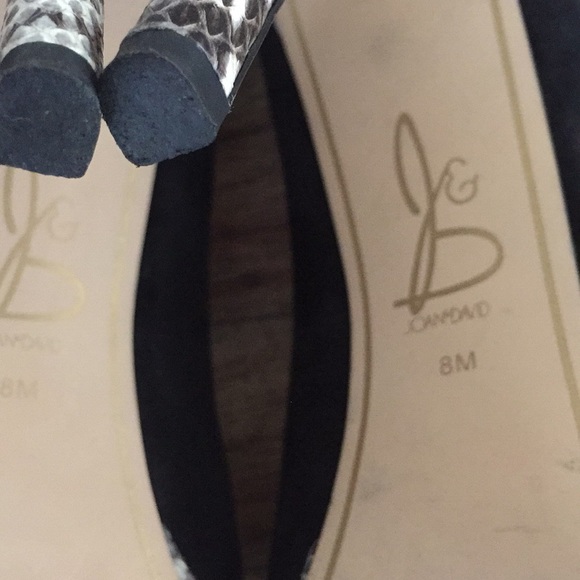 Joan & David Black Suede Heels - Picture 7 of 8